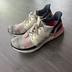 ADIDAS ULTRABOOST 19
